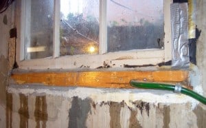 Leaking window well in Toronto home